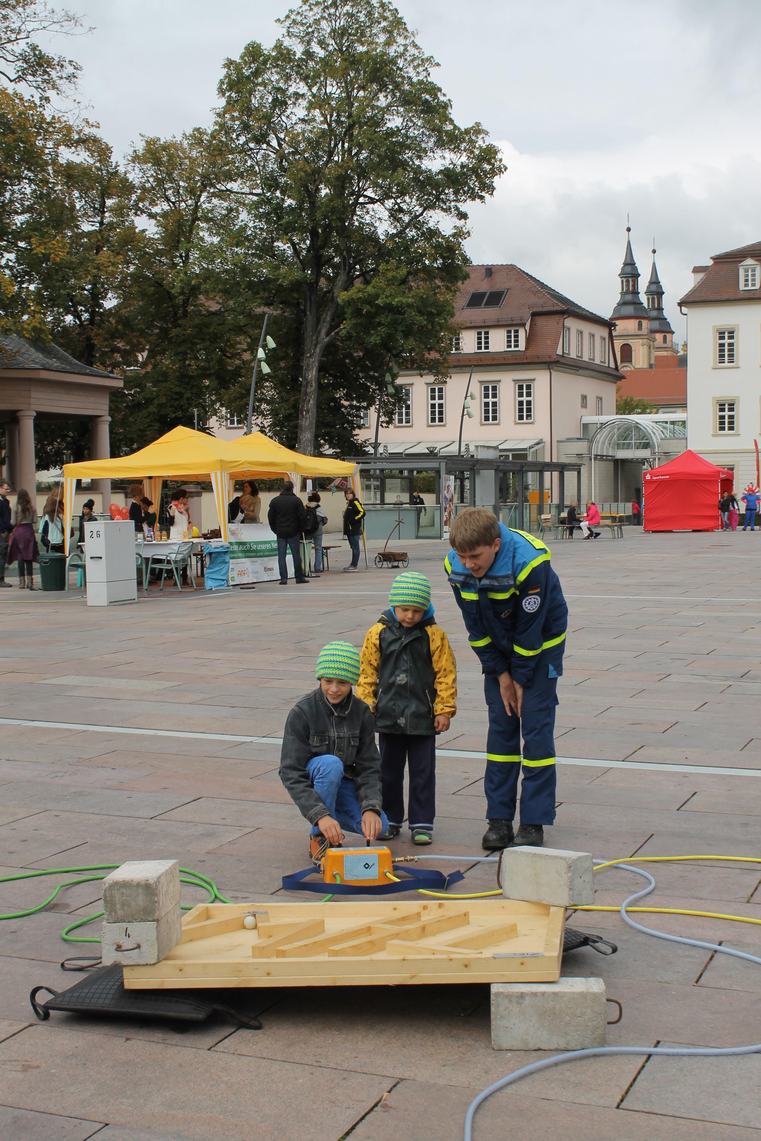 Kastanienbeutelfest - lockt Groß und Klein